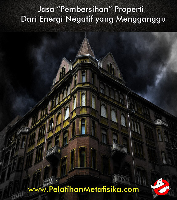 pemburu hantu